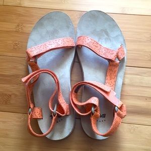 Teva star midforms women’s size 10